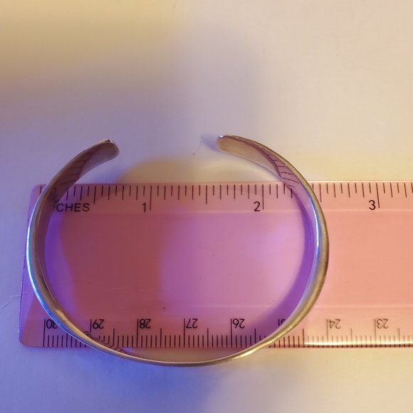 James Avery Retired Hand Forged Cuff - Picture 4 of 5